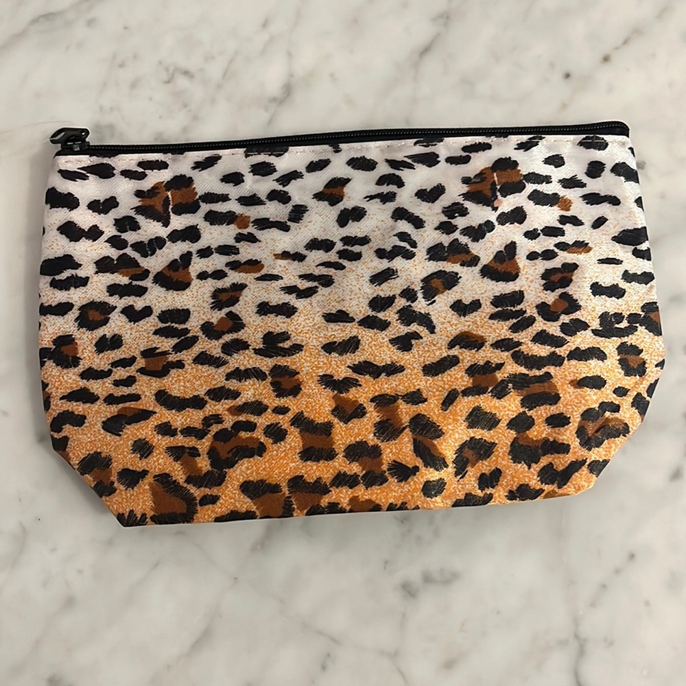 NWOT - Leopard / Cheetah Makeup / Toiletry Bag